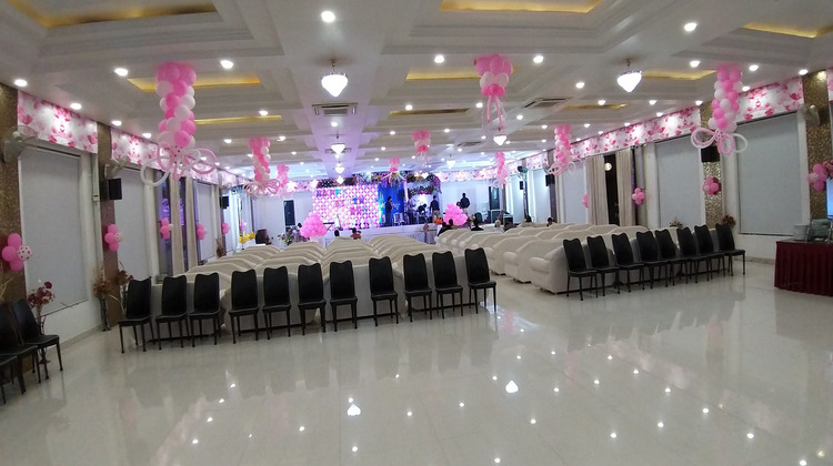 hotel shanvi landmark panna common seating area